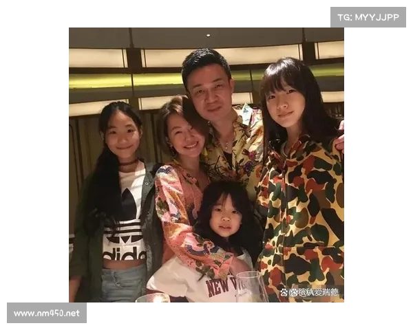 S妈深夜回击小S回应争议称我半夜三更能做什么就是哭吗 S妈深夜回击小S回应争议称我半夜三更能做什么就是哭吗